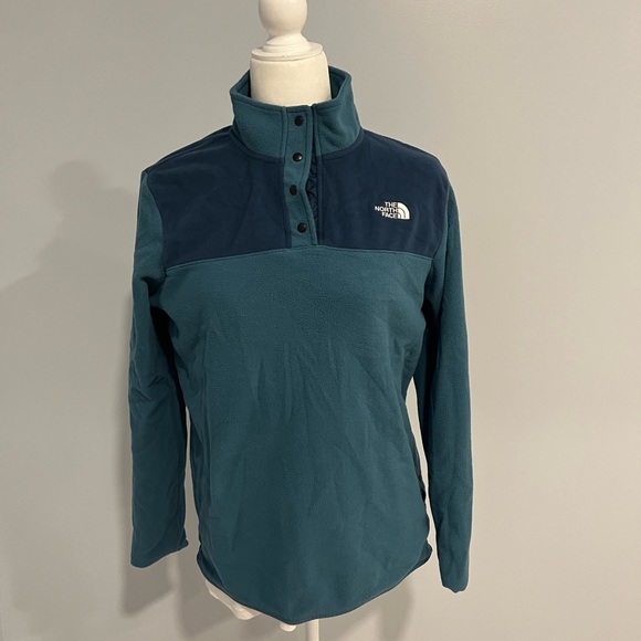 North face fleece sweater size M - Picture 2 of 3